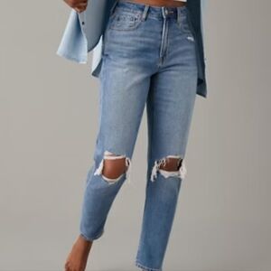 American Eagle Mom Jeans Size 4 Ripped